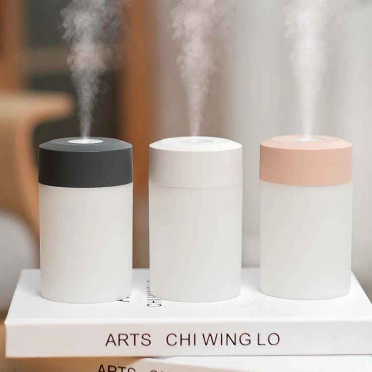 随身加湿小能手！迷你静音加湿器 暖心七彩光双效 学生办公通用